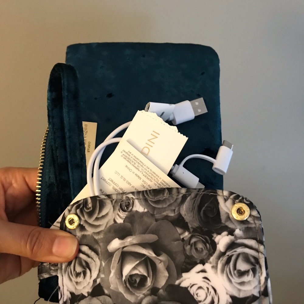 Wallets - Picture 2 of 8
